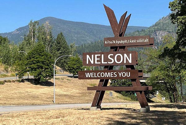 welcome to Nelson highway sign